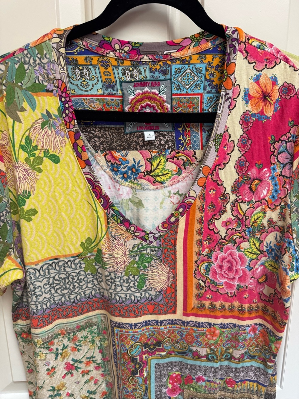 Johnny Was Calloway Favorite Short Sleeve V-Neck Top - Picture 9 of 9